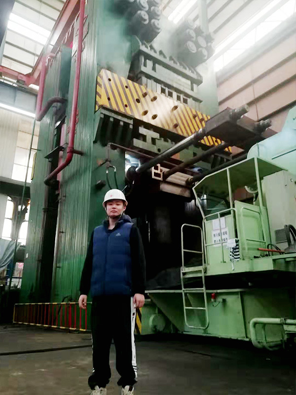 16000T模鍛液(ye)壓機-河北宏(hong)潤