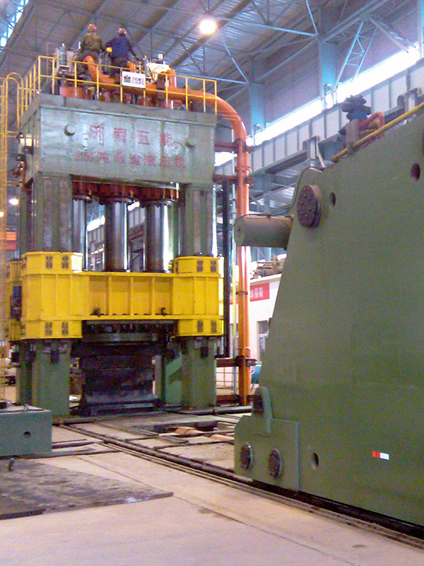 3150T快鍛液(yè)壓機組-襄陽鋼鐵(tiě)
