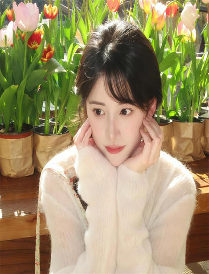 【技术成就评价】导演艺术风格解读信鸽之兄弟情演员的表演技巧与角色塑造